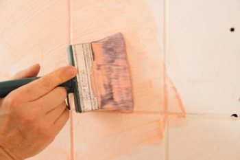 Wände mit Kreidefarbe streichen » Anleitung & Tipps