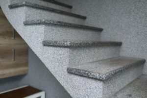 betontreppe-mit-stein-belegen