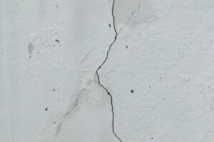 riss-in-betonwand-abdichten