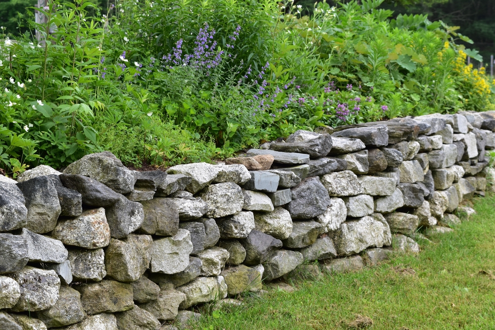 Steinwand im Garten selber machen » Die Möglichkeiten