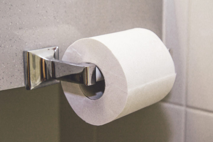 Toilettenpapierhalter anbringen - Der Gewinner 